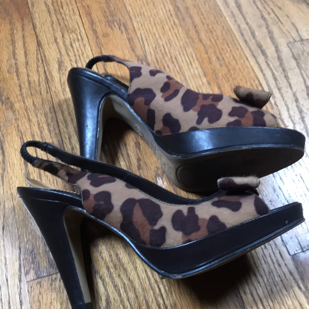 Fioni leopard slingback platform retro heels.  8. - Picture 3 of 7
